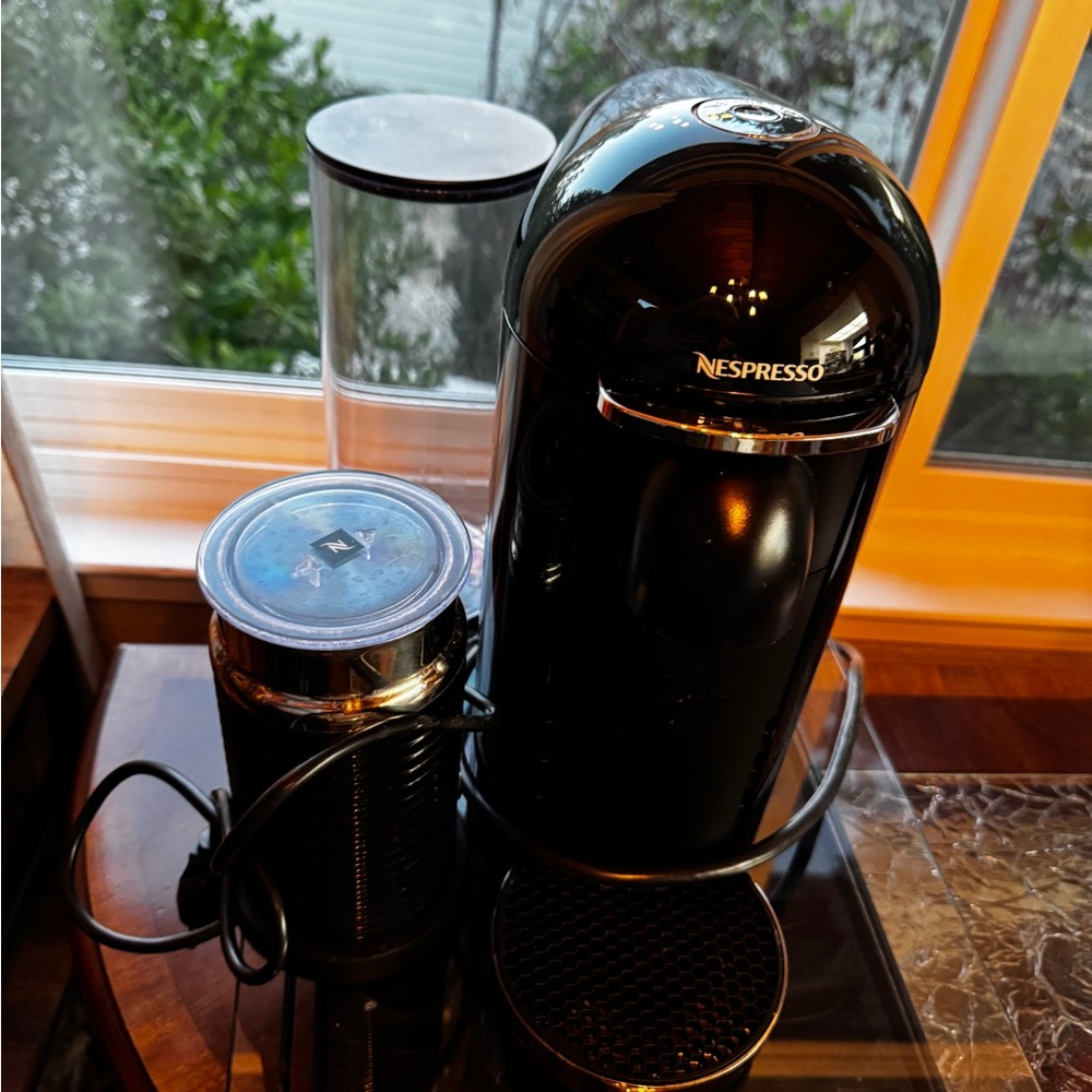 Nespresso Vertuo Plus Black Coffee Maker with Frother - Picture 5 of 5